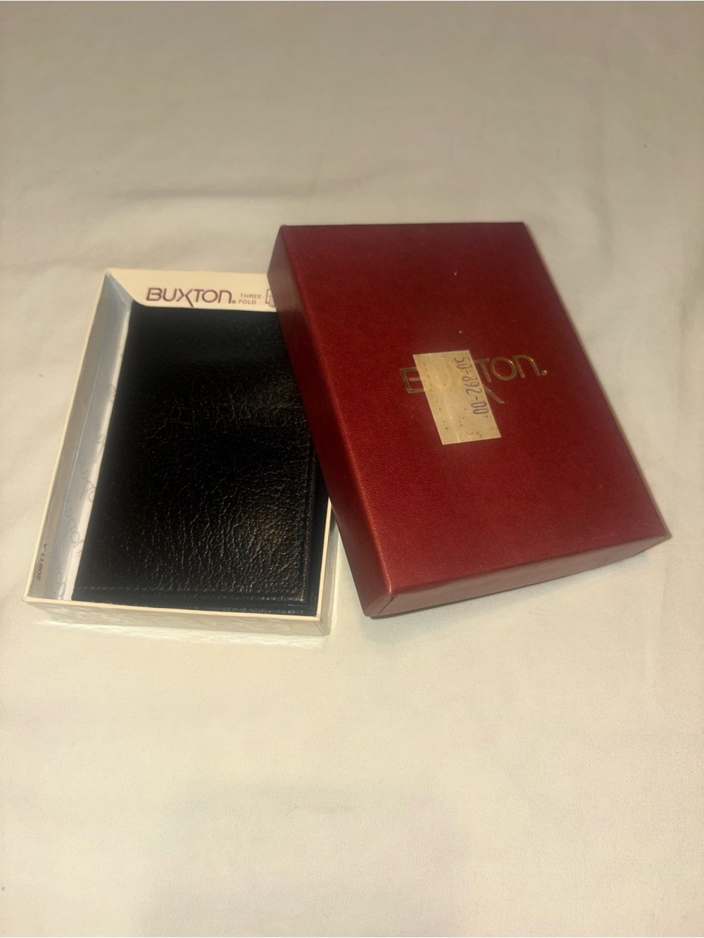 Buxton Black Leather Trifold Three-Fold Men's Vintage Wallet with Original Box